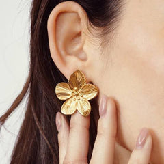 Gold flower earrings, flower stud earrings, floral earrings women, gold plated earrings, five petal flower earrings, women's stud earrings, floral jewelry, elegant earrings, dainty flower earrings, fashion jewelry women, gold stud earrings, gift for her - Makeupstashpk