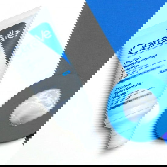 Cerave PM Facial Moisturizing Lotion 52 ML - Makeup Stash Pakistan Cerave PM Facial Moisturizing Lotion 52 ML - Makeup Stash Pakistan