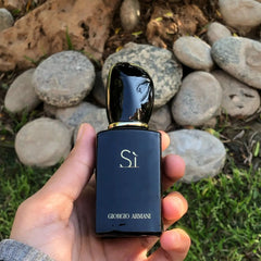 Giorgio Armani SI intense 30ml without box - Makeup Stash Pakistan