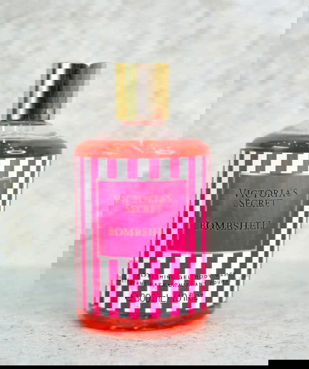 Victoria's Secret Refreshing Gel Body Wash - Bombshell - Makeup Stash Pakistan
