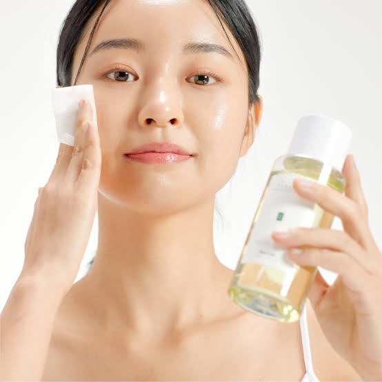 Feelxo  Glacier Centella Ampoule Toner 50ml - Makeup Stash Pakistan Feelxo  Glacier Centella Ampoule Toner 50ml - Makeup Stash Pakistan