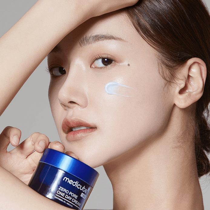Medicube,Cream,Hydrating Moisturizer,korean skincare,mattifying cream,Makeupstashpk