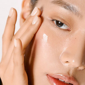 Deep Moisture , Glowing Skin, deep hydration ,Boosting serum , Skin Care , Skin Barrier Repai , Makeupstashpk1