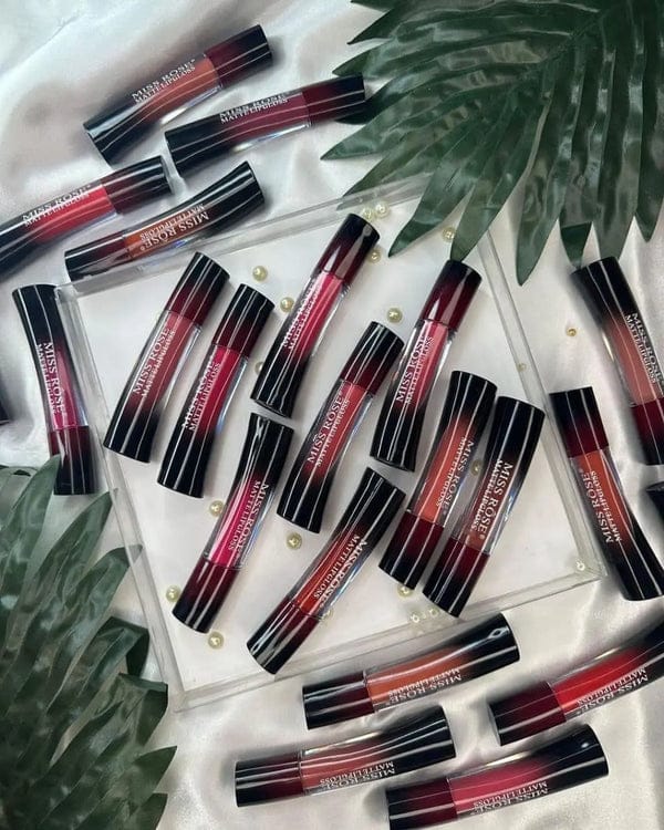 high-shine, hydrating lip gloss. Lightweight,non-sticky , glam looks , Makeupstashpk