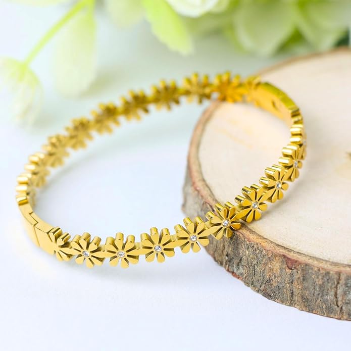 Gold Plated Stainless Steel Daisy Flower Bracelet – Elegant Floral Jewelry