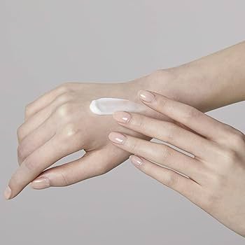 Hand Cream ,Deep Moisturizing, Hand Cream for Dry, Cracked Hands , Skin Barrier Repair -Makeup Stash Pakistan