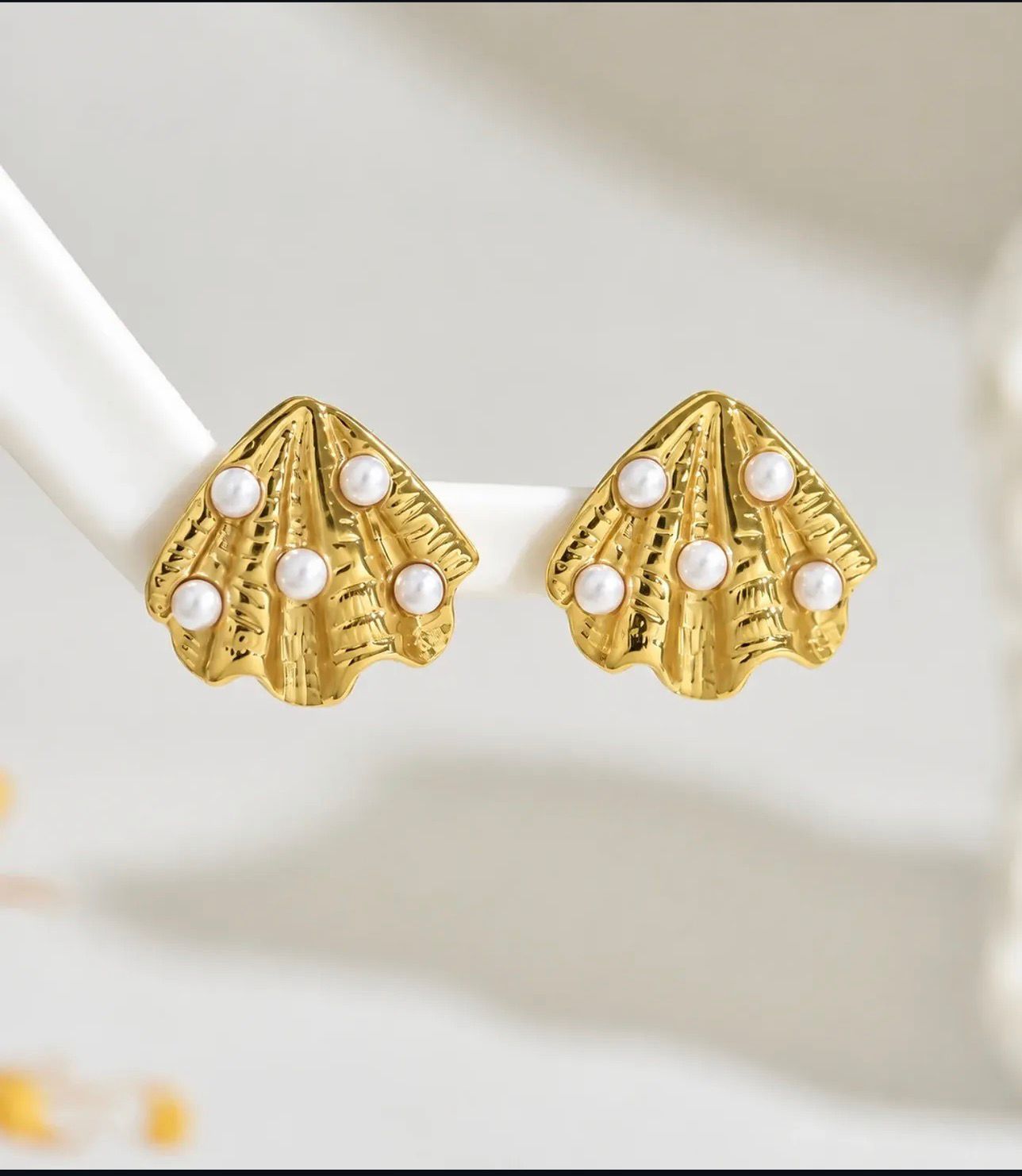 seashell earrings,pearl earrings,stainless steel earrings,ocean jewelry,sea inspired jewelry,coastal jewelry,beach jewelry,pearl drop earrings,women earrings - Makeupstashpk