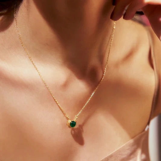Green crystal necklace, gold plated rope chain necklace, stainless steel necklace women, emerald pendant necklace, dainty chain necklace women, elegant jewelry women - Makeupstashpk