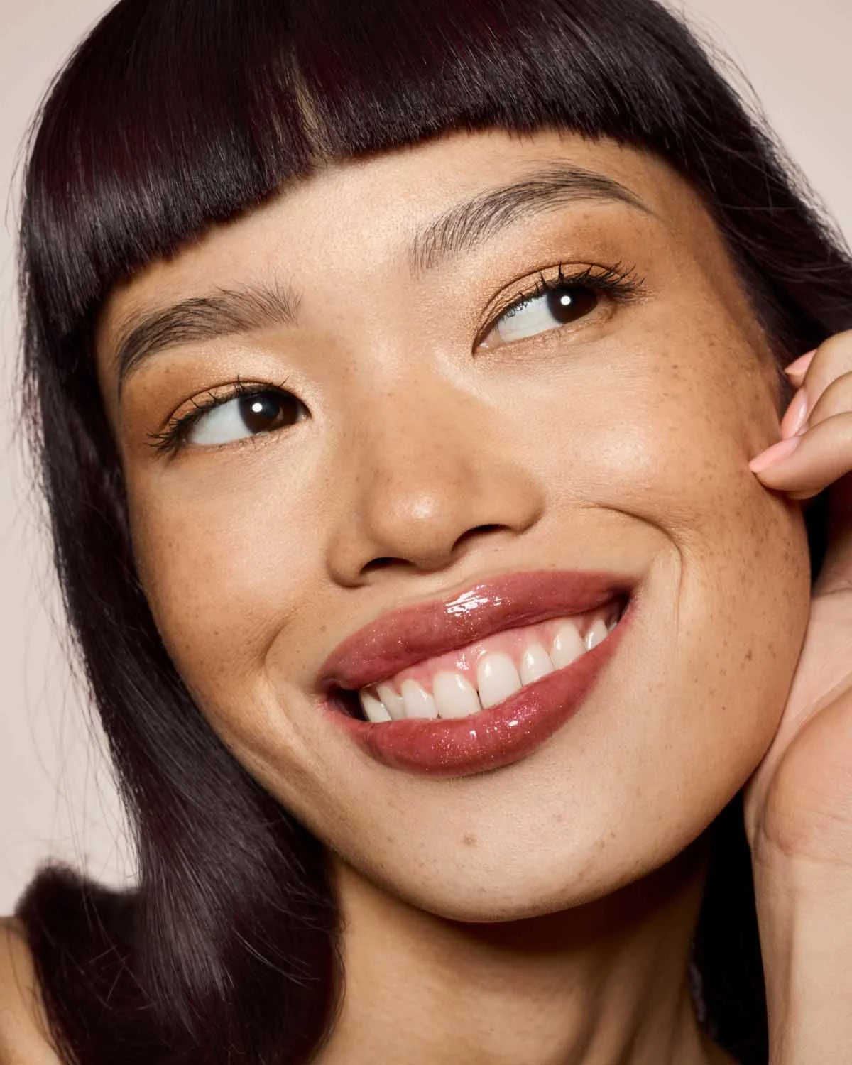 Gloss Bomb ,lip luminizer , =lip care, hydrate , Non-sticky ,  plump , Makeup Stash Pakistan