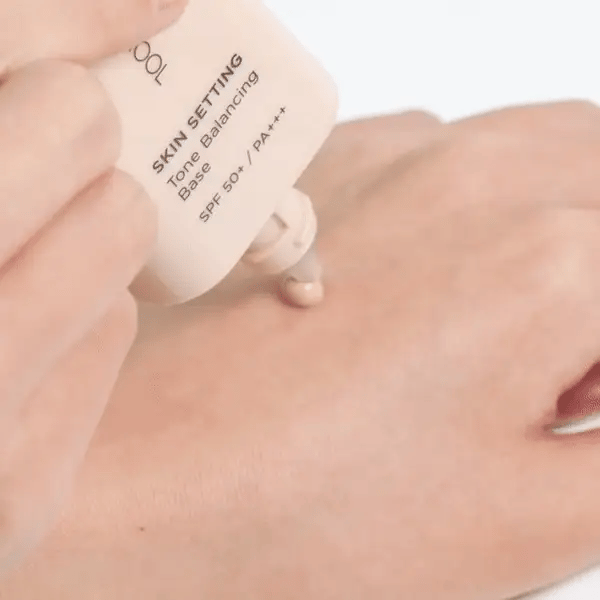 lightweight ,Korean primer  , brightens, color-corrects, smooths skin ,flawless long-lasting makeup , Makeupstashpk