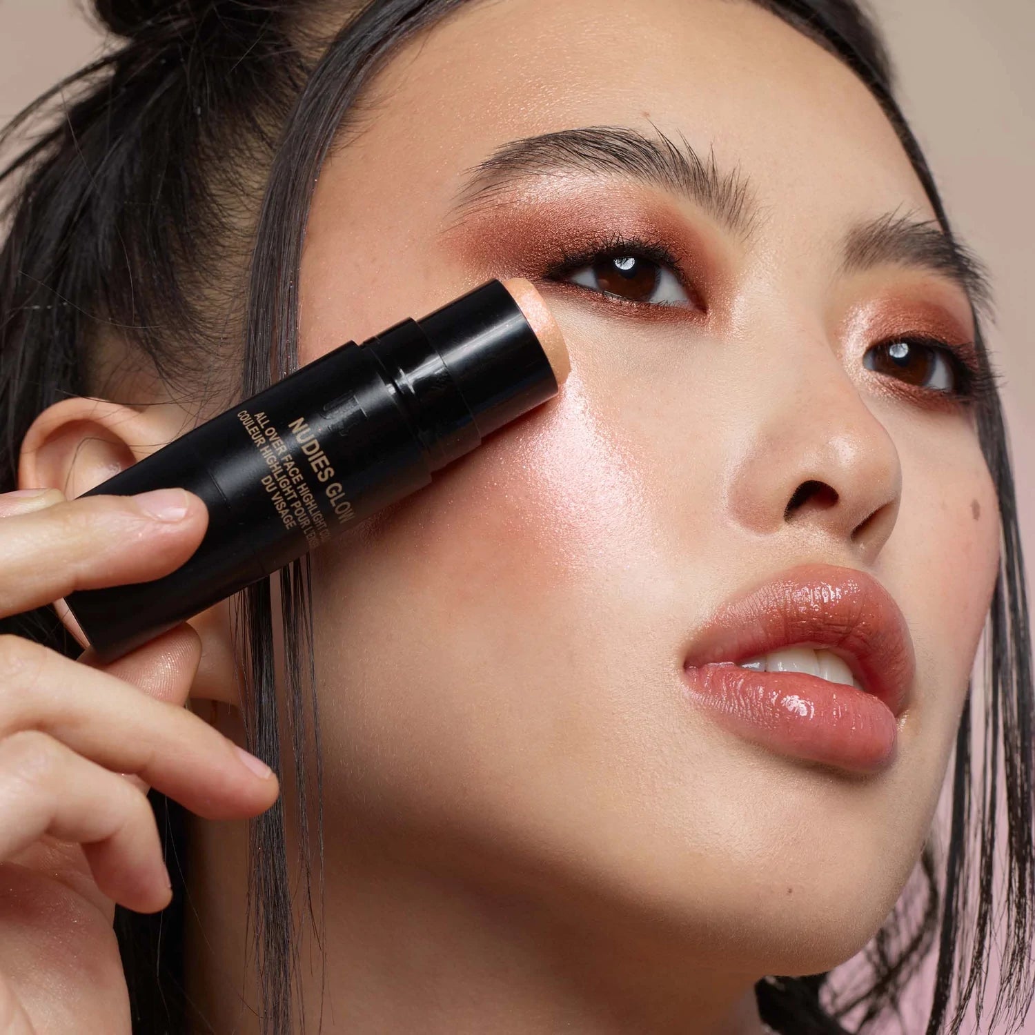 Nudestix Nudies All Over Face Highlight Mini - Sunkissed - Makeup Stash Pakistan