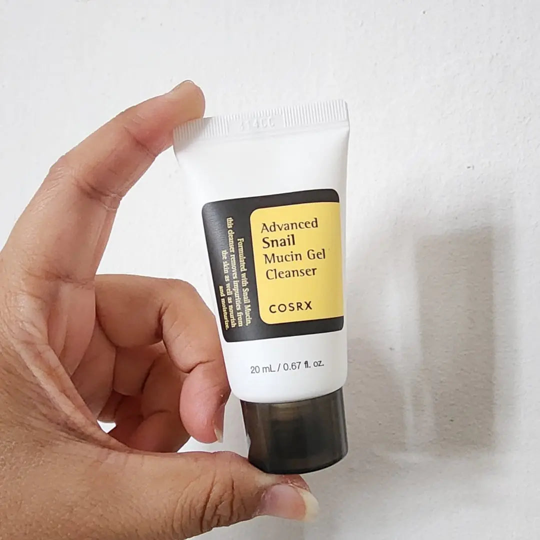 Gel Cleanser, Gentle Hydrating Cleanser, Sensitive , Dry Skin , Skin Barrier Support - Makeup Stash Pakistan