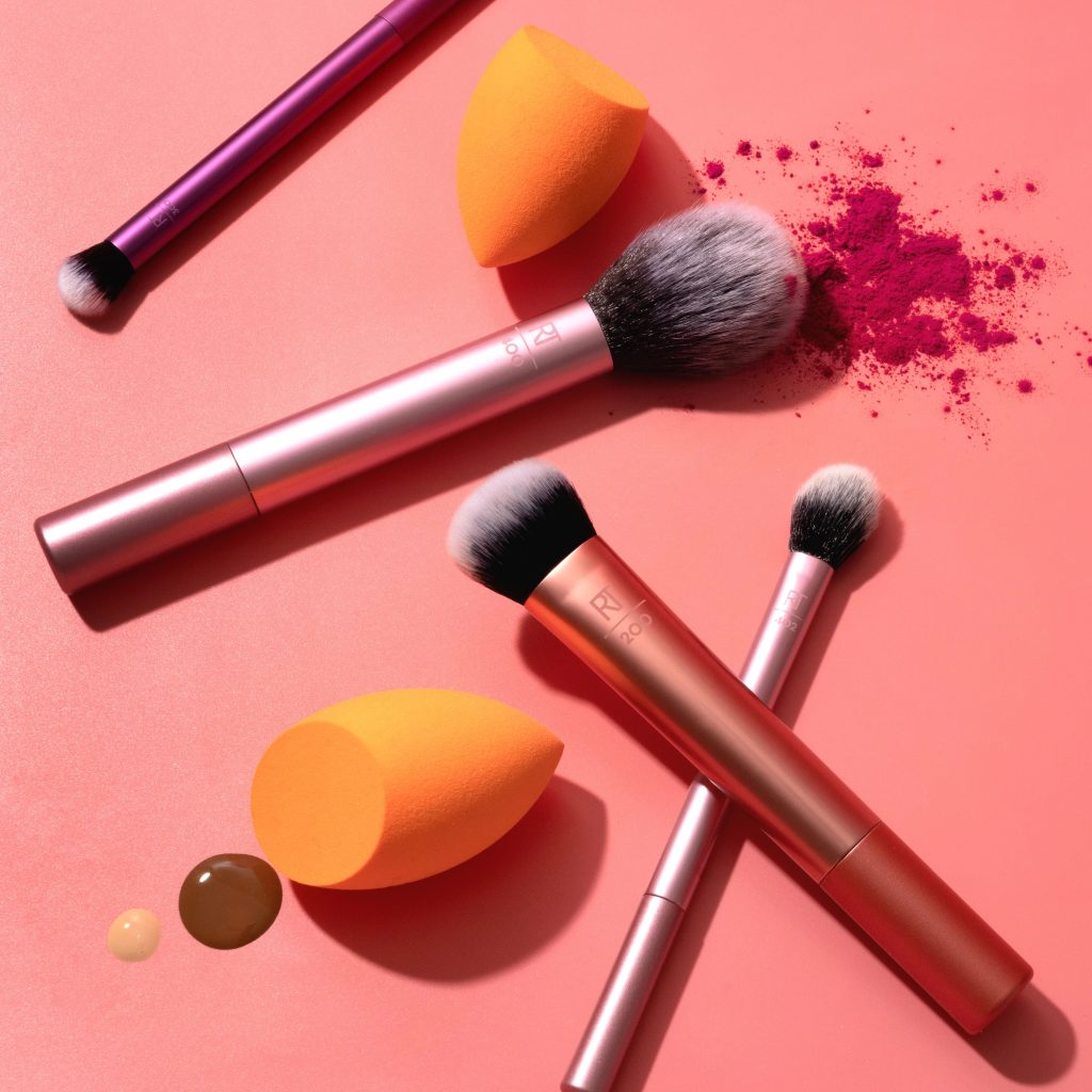 Real Techniques Everyday Essentials Brush Set - Makeup Stash Pakistan