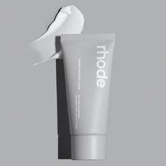 rhode barrier restore cream, rhode moisturizer, barrier repair cream, hydrating moisturizer, hailey bieber skincare, skin barrier repair, glowing skin moisturizer, rhode skincare pakistan, dry skin cream, sensitive skin moisturizer, daily face cream l-Makeup Stash Pakistan