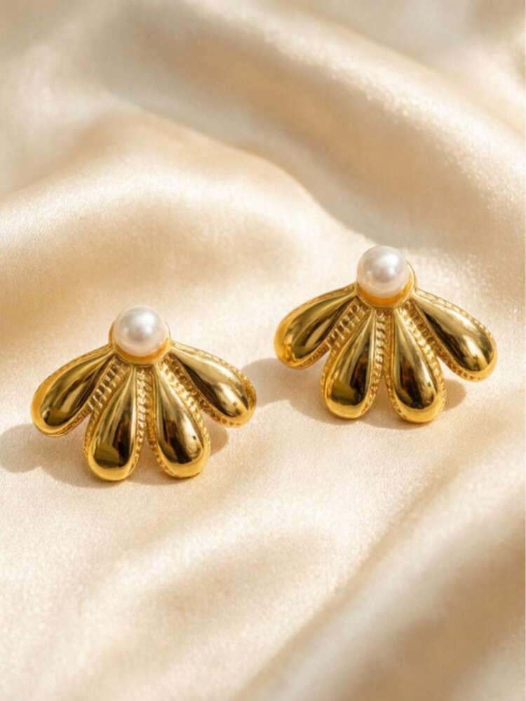 gold plated earrings,fan shaped earrings,fan stud earrings,pearl accent earrings,pearl stud earrings,gold pearl earrings,women's earrings,elegant jewelry,minimalist earrings,fashion jewelry - Makeupstashpk
