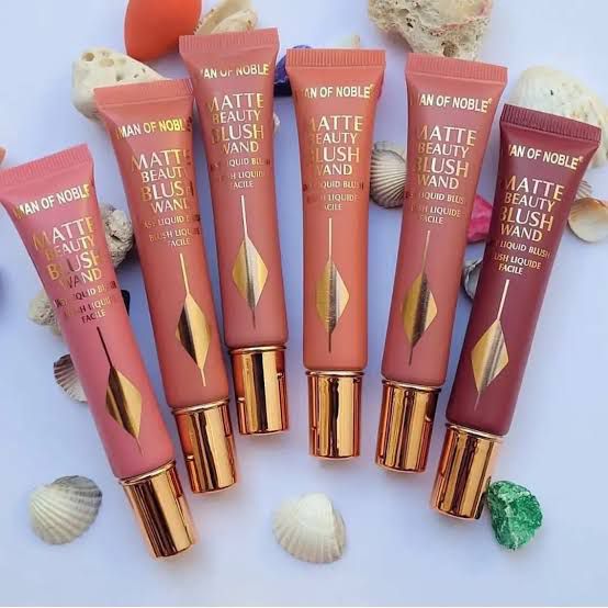 Hudamoji Matte Liquid  Blush - Makeup Stash Pakistan
