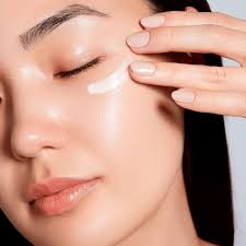 Skin1004 - Madagascar Centella Probio-Cica Bakuchiol Eye Cream 20ml -Makeup Stash Pakistan