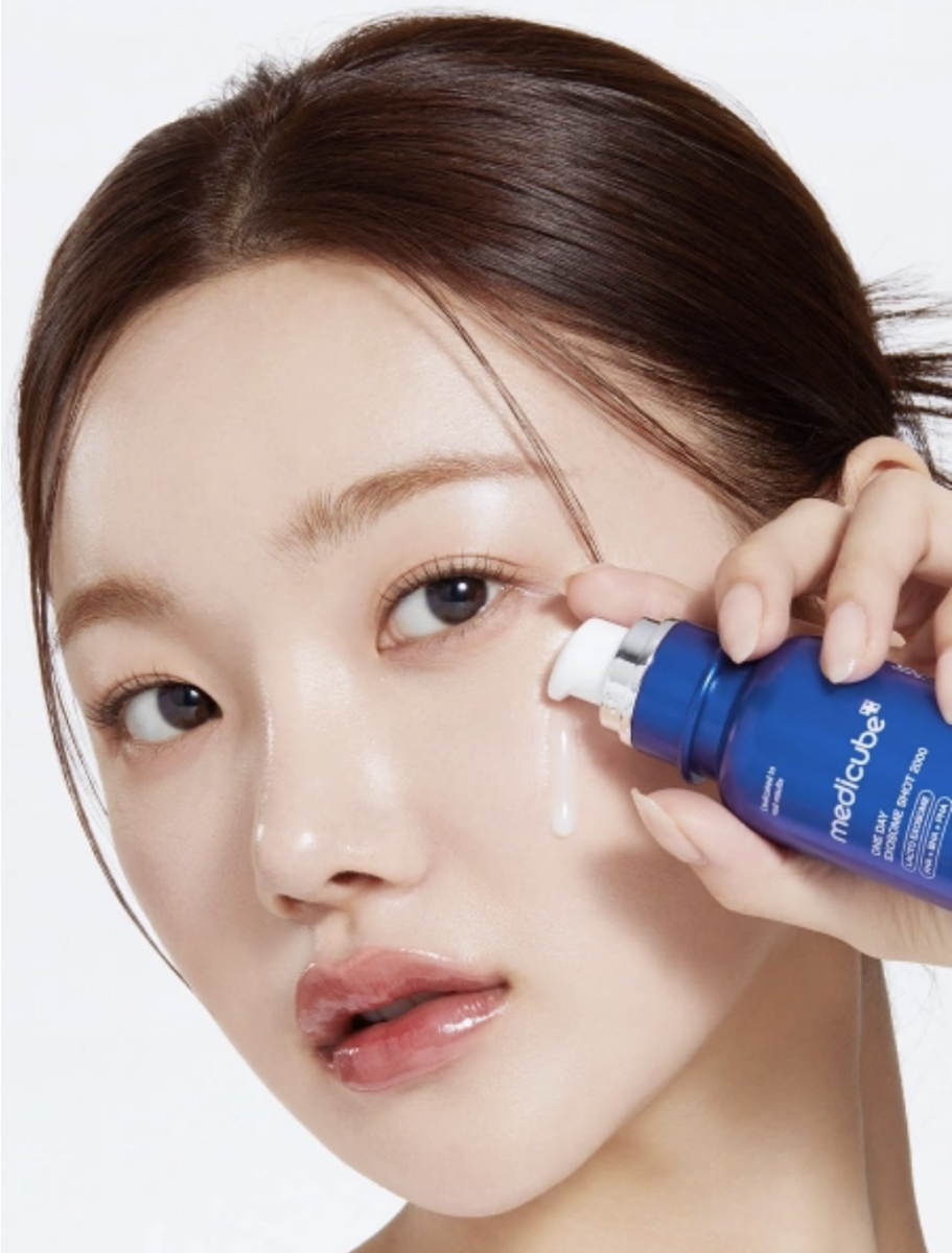 Medicube,Serum,Skin Renewal Serum,Pore Tightening,Korean serum,smooths texture,boosts skin radiance,Makeupstashpk