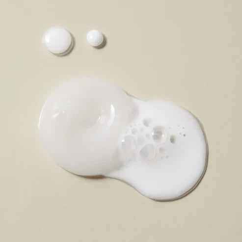 Gentle Korean Oil Cleanser, jelly-to-oil texture , Removes Makeup, Hydrates Skin, Leaves no Greasy Residue, Makeupstashpk