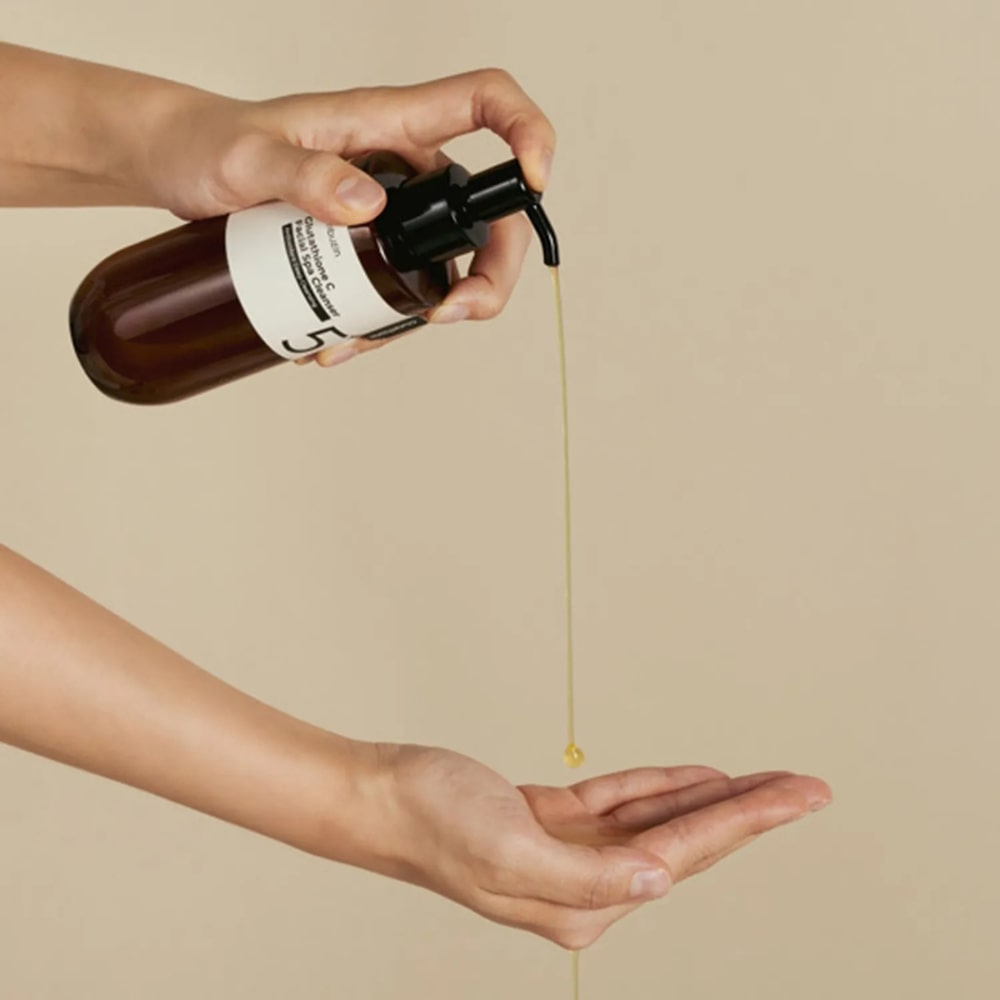 Numbuzin - No.5+ Glutathione C Facial Spa Cleanser 200ml-Makeup Stash Pakistan