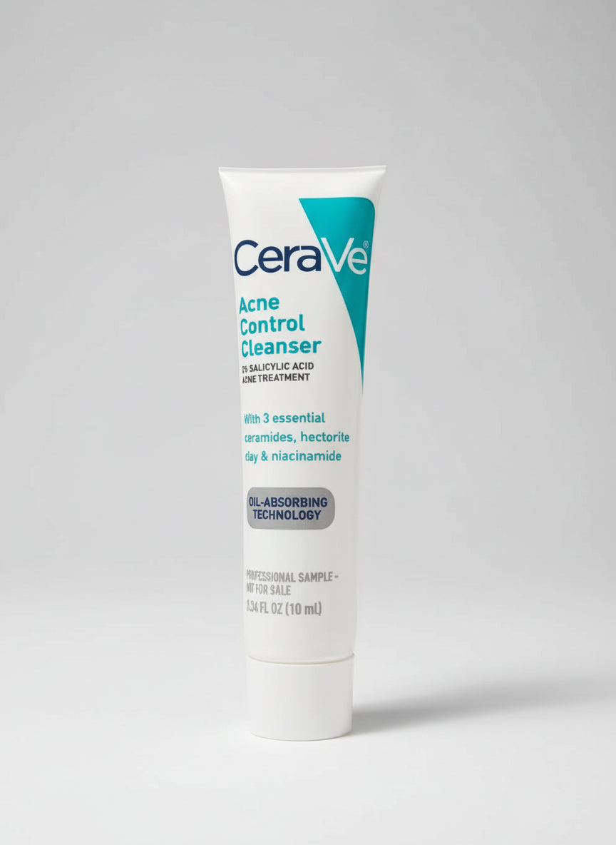CeraVe  Acne Foaming Cream Cleanser 10ml - Makup Stash Pakistan
