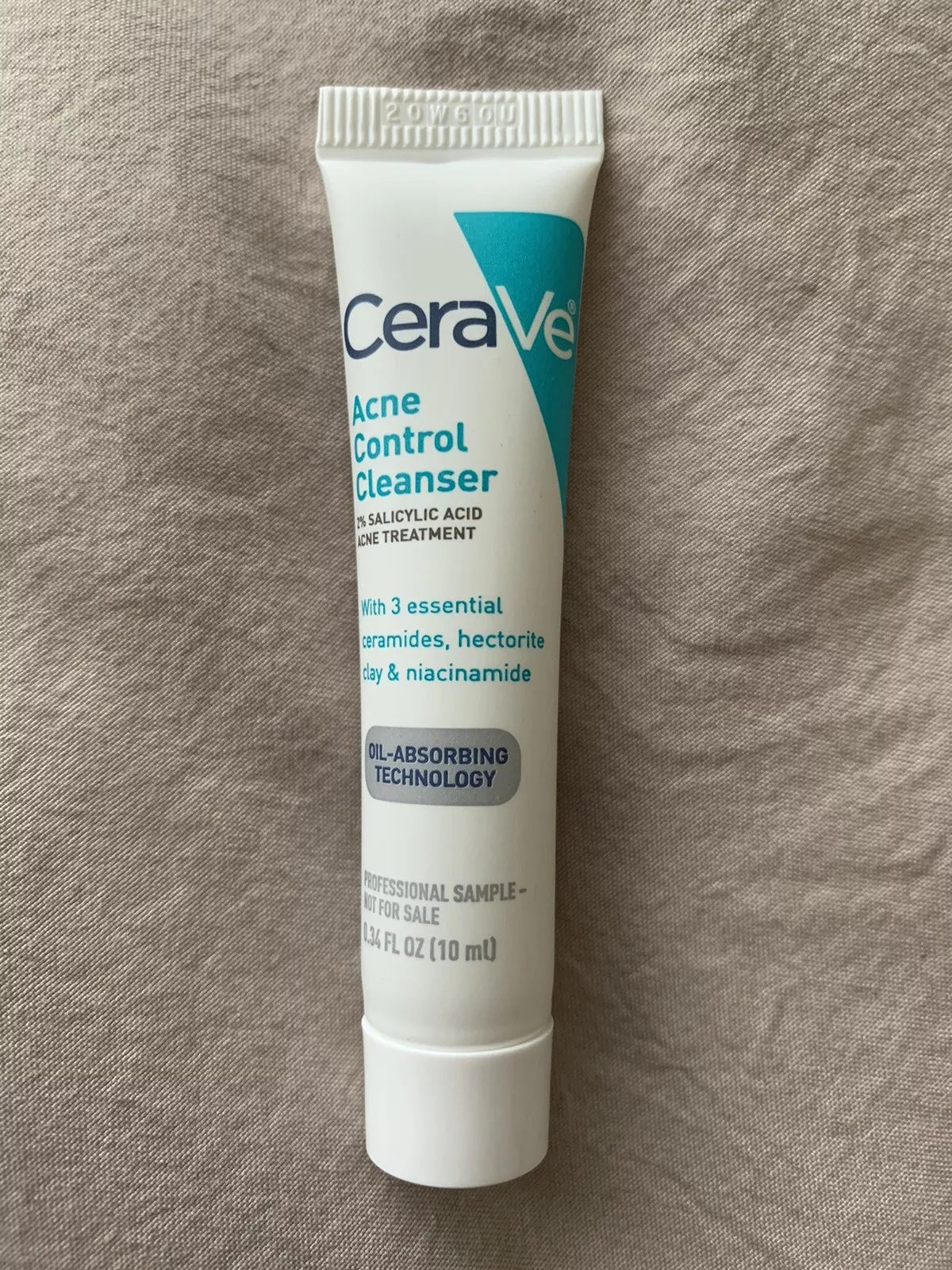 CeraVe  Acne Foaming Cream Cleanser 10ml Makup Stash Pakistan